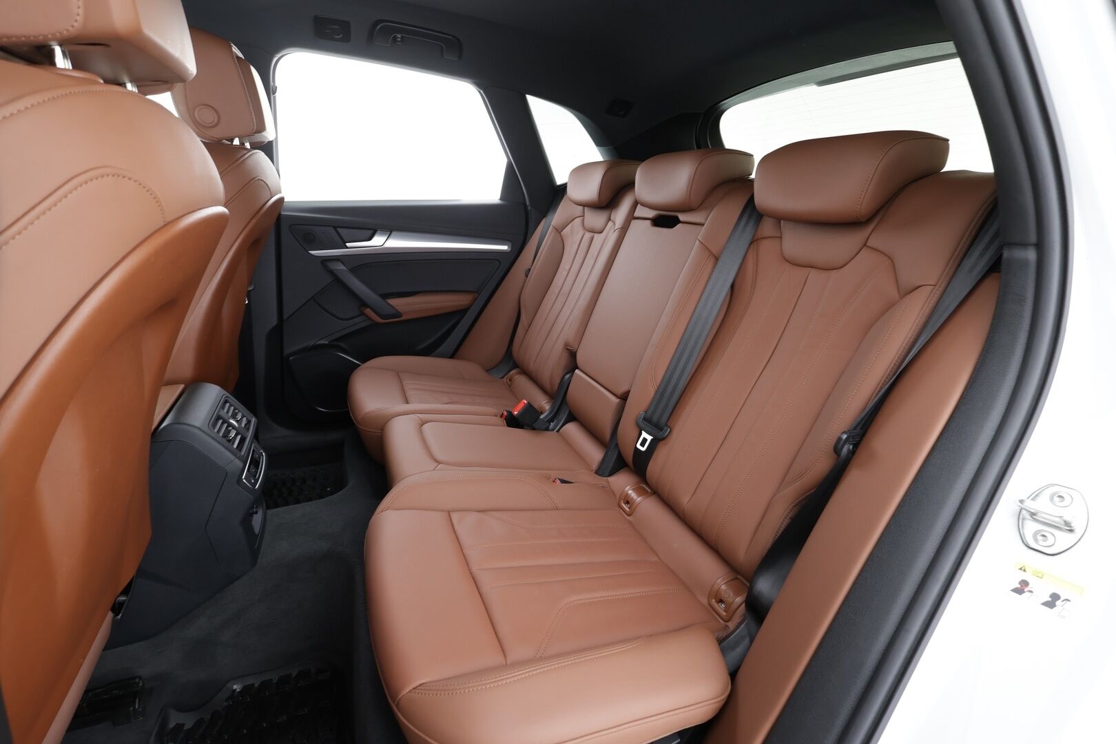 Audi Q5 2023 S line 55 TFSI e 270 kW quattro S tronic Electrified Edition *Koukku / ACC / Matrix-LED / Kamera /  Ilma-alusta / Keyless / Sportnahat * - SOH 98.6% / 1-om Suomi-auto / Kahdet renkaat + vanteet / Merkkihuollot / Huollettu 150tkm