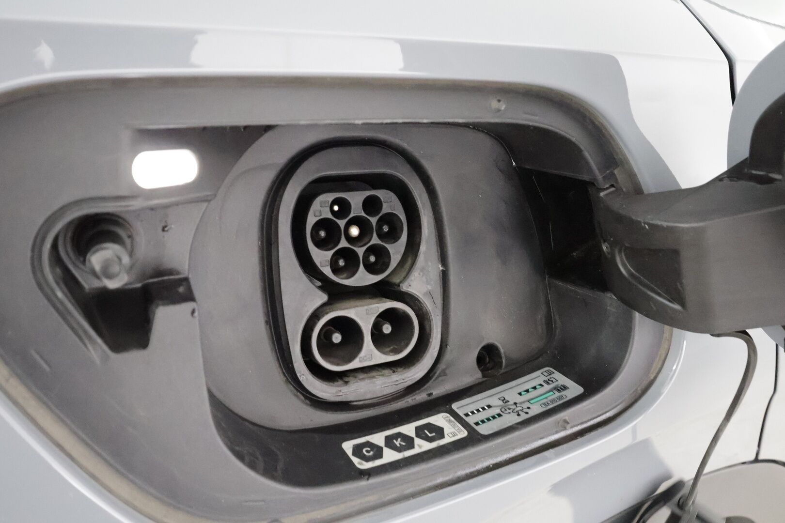 Volkswagen ID.4 2023 Pro Performance 150kW * ILP / Koukku / ACC / LED / P.tutkat / Navi / Kaistavahti / Digimittaristo * - 1-om Suomi-auto / Akku kuntotarkastettu SoH 94,7% /  2x Latauskaapelit / Kahdet renkaat / Merkkihuollettu! - HULLU BLACKWEEK KORKOTARJOUS 2,49%