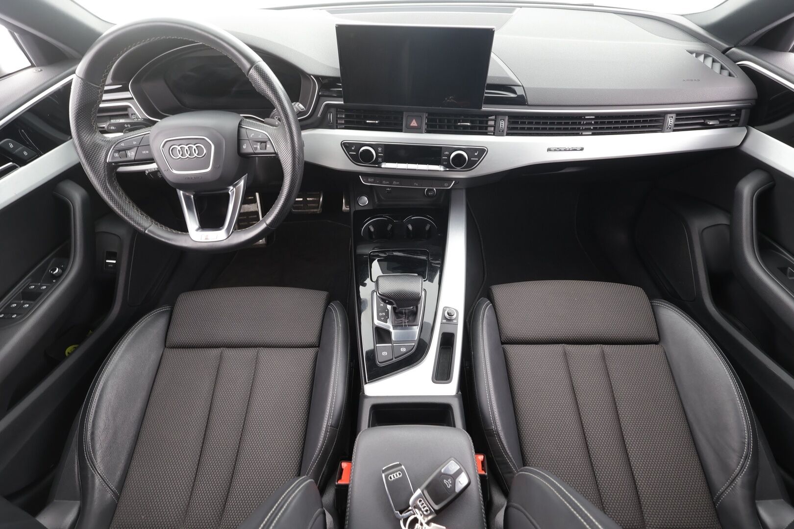Audi A4 2023 Avant Business S line 40 TFSI 150 kW MHEV quattro S tronic - ACC | P.kamera | Matrix LED | Koukku | Webasto | Sähköpenkit | Suomi-auto | Kahdet renkaat aluvanteilla