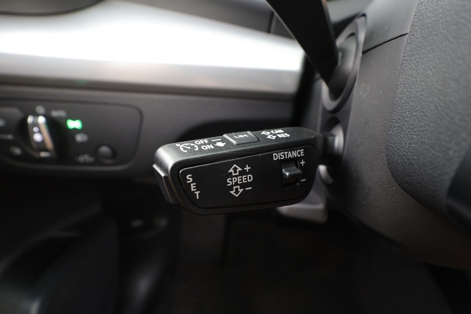 Audi Q5 2023 Progress 50 TFSI e 220 kW quattro S tronic - ACC | Koukku | LED | P.Kamera | Urheiluistuimet | Keyless | Apple&Android | SOH 98.7% 1.Om Suomi auto | Kahdet renkaat Audin alumiinivantein | Kot i& Kauppalaturi |
