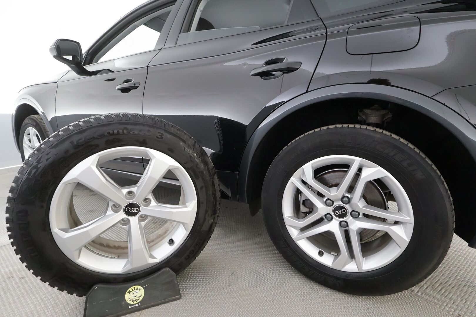 Audi Q5 2023 Progress 50 TFSI e 220 kW quattro S tronic - ACC | Koukku | LED | P.Kamera | Urheiluistuimet | Keyless | Apple&Android | SOH 98.7% 1.Om Suomi auto | Kahdet renkaat Audin alumiinivantein | Kot i& Kauppalaturi |
