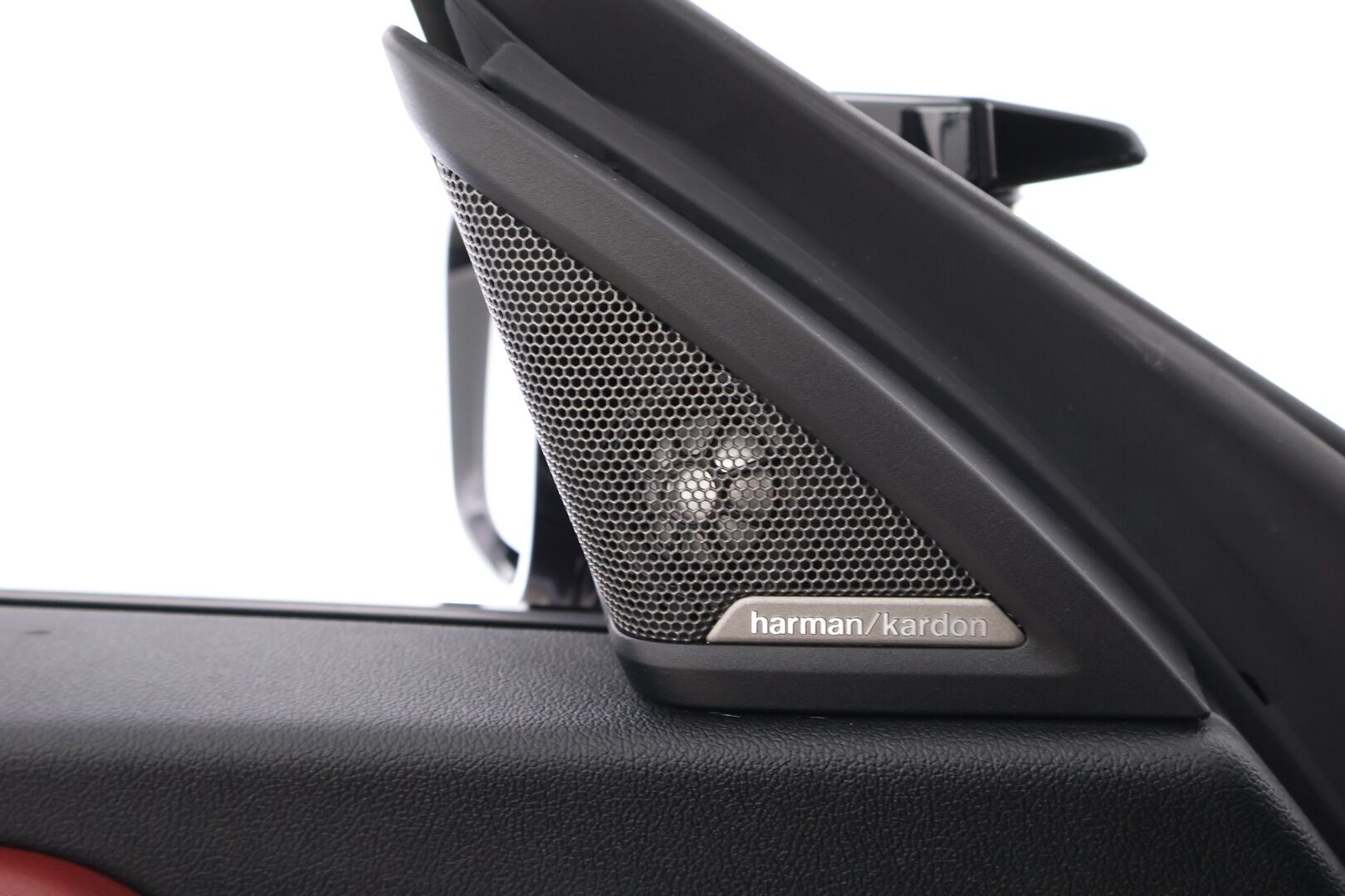 BMW 220 2022 d A G42 Coupé M-Sport * HUD / Adapt.Vakkari / Harman&Kardon / Vetokoukku / Vernasca Nahkasisusta / Adapt.LED - * Todella näyttävä harvinaisuus / 2x renkailla / Jäätävillä varusteilla *