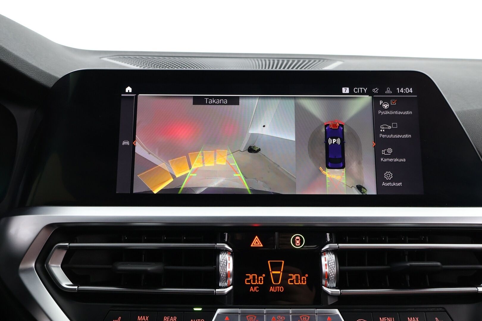BMW 220 2022 d A G42 Coupé M-Sport * HUD / Adapt.Vakkari / Harman&Kardon / Vetokoukku / Vernasca Nahkasisusta / Adapt.LED - * Todella näyttävä harvinaisuus / 2x renkailla / Jäätävillä varusteilla *