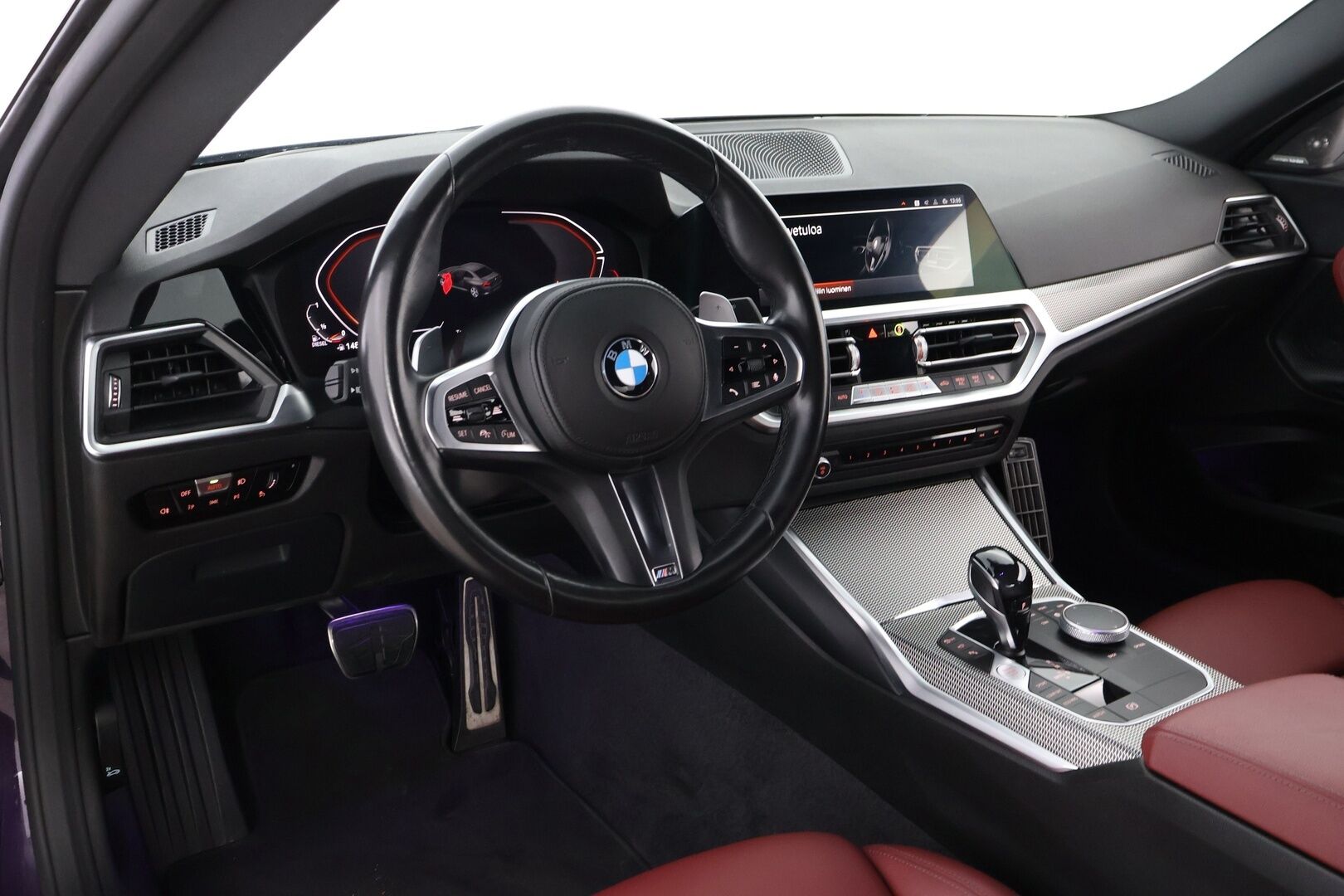 BMW 220 2022 d A G42 Coupé M-Sport * HUD / Adapt.Vakkari / Harman&Kardon / Vetokoukku / Vernasca Nahkasisusta / Adapt.LED - * Todella näyttävä harvinaisuus / 2x renkailla / Jäätävillä varusteilla *