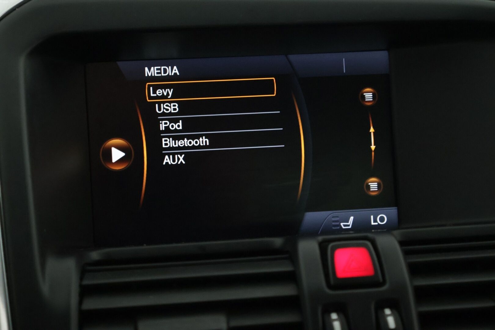 Volvo XC60 2014 D5 AWD aut R-Design Polestar - Digimittari / Webasto / Koukku / Nahat