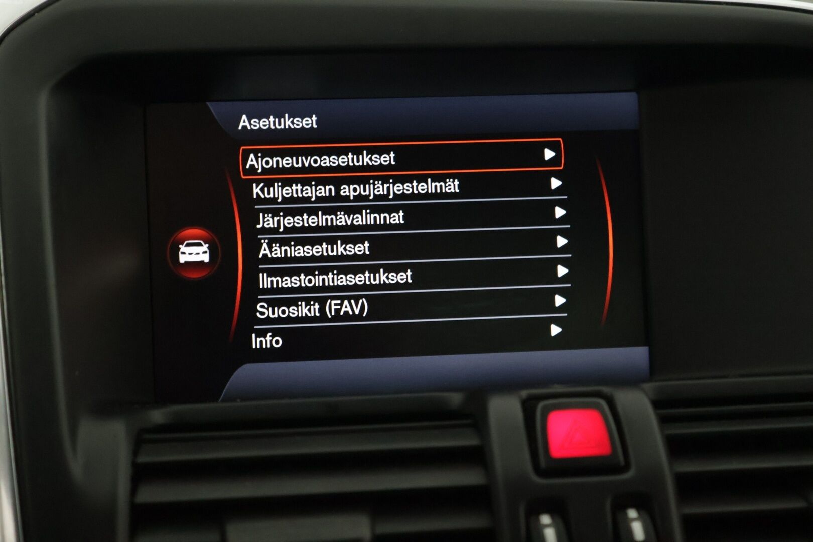 Volvo XC60 2014 D5 AWD aut R-Design Polestar - Digimittari / Webasto / Koukku / Nahat