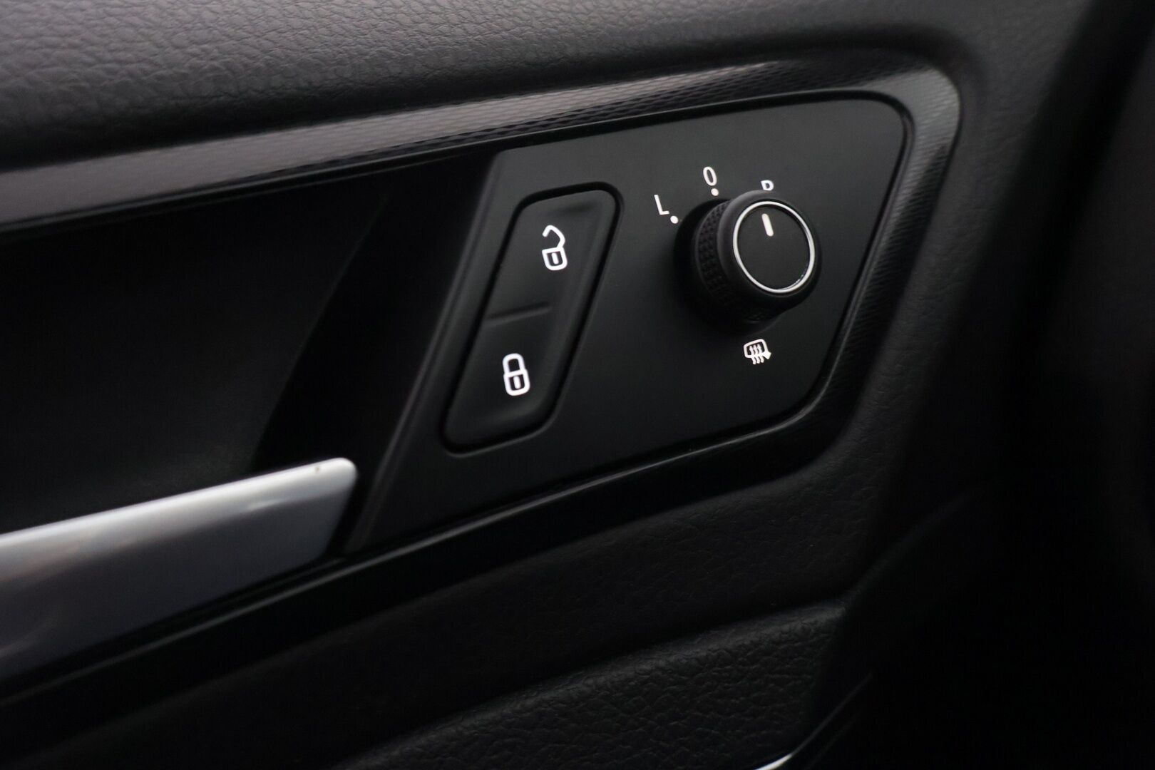 VOLKSWAGEN GOLF 2015 GTE Plug-In Hybrid 150kW - *ACC | Navigointi | LED-ajovalot | Front assist | Kattavasti huollettu | 2x Renkaat & Vanteet*