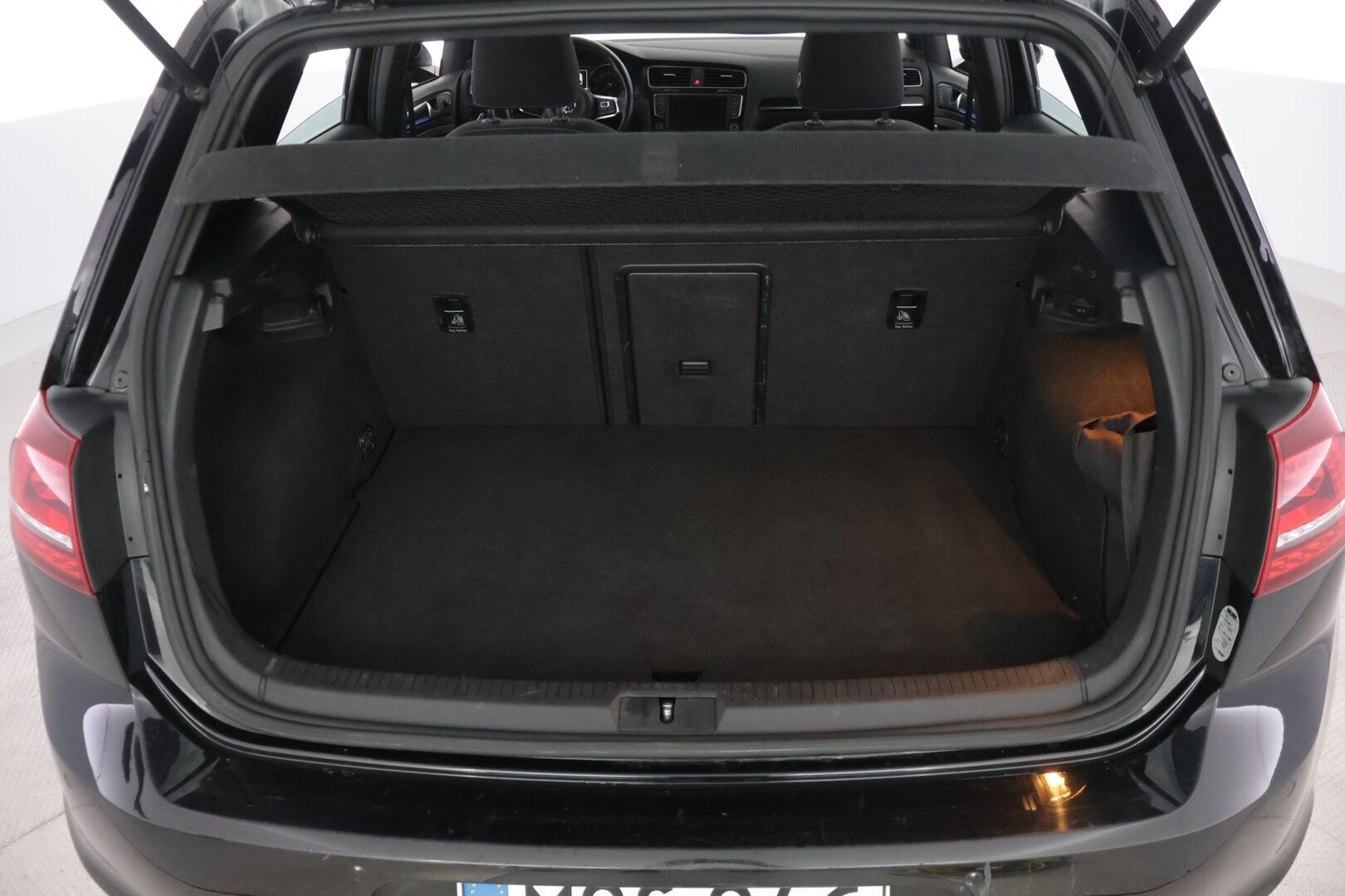 VOLKSWAGEN GOLF 2015 GTE Plug-In Hybrid 150kW - *ACC | Navigointi | LED-ajovalot | Front assist | Kattavasti huollettu | 2x Renkaat & Vanteet*