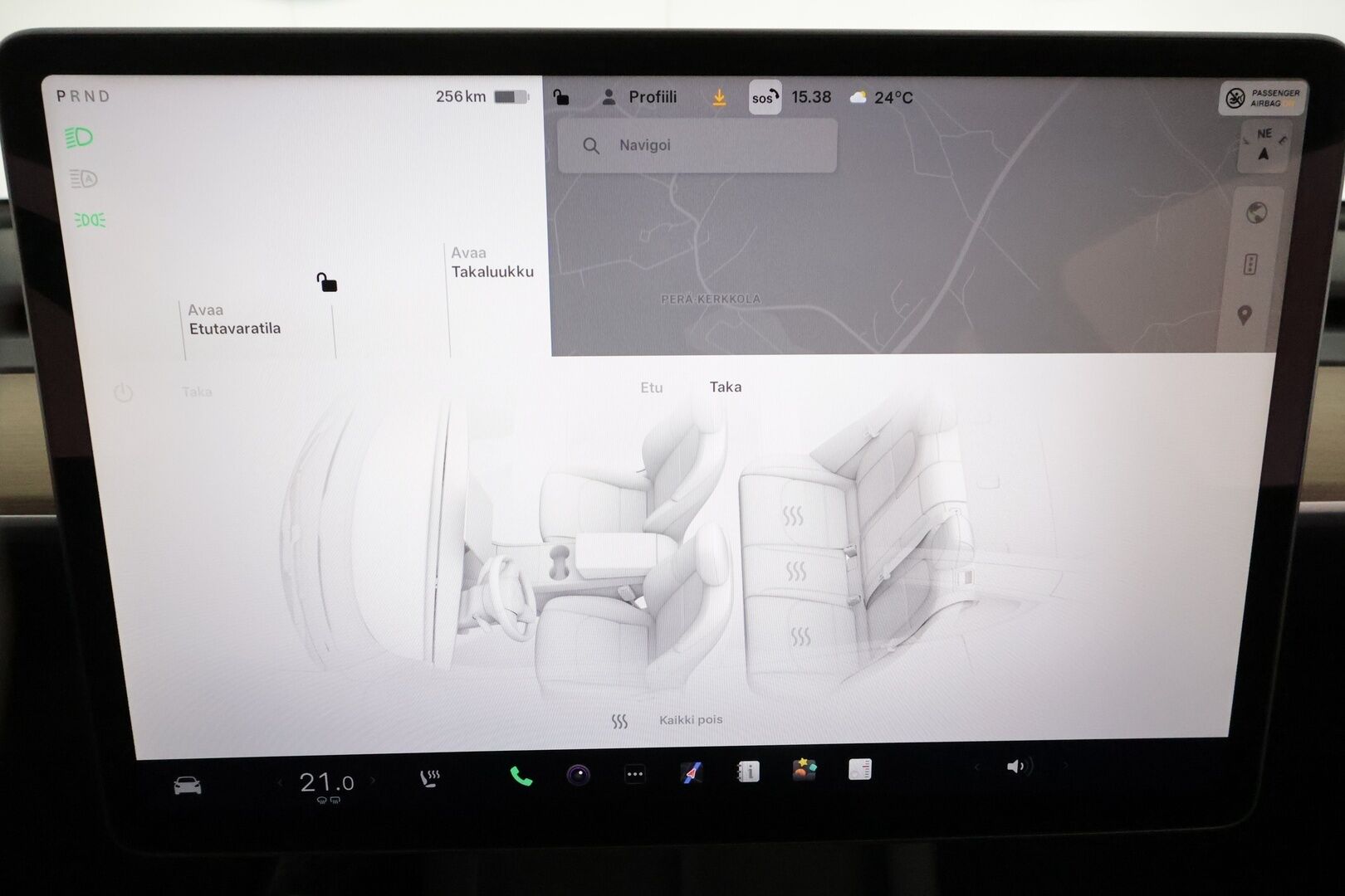 Tesla Model Y 2023 RWD **Lasikatto / Lämpöpumppu / Koukku / Adapt.Vakkari / Matrix-LED / P.Kamera / Muistipenkki / Premium Audio / Navi** - 3,99 % KORKOTARJOUS TÄHÄN AUTOON - Suomi-auto / 2x Latauskaapelit / Kahdet Renkaat 