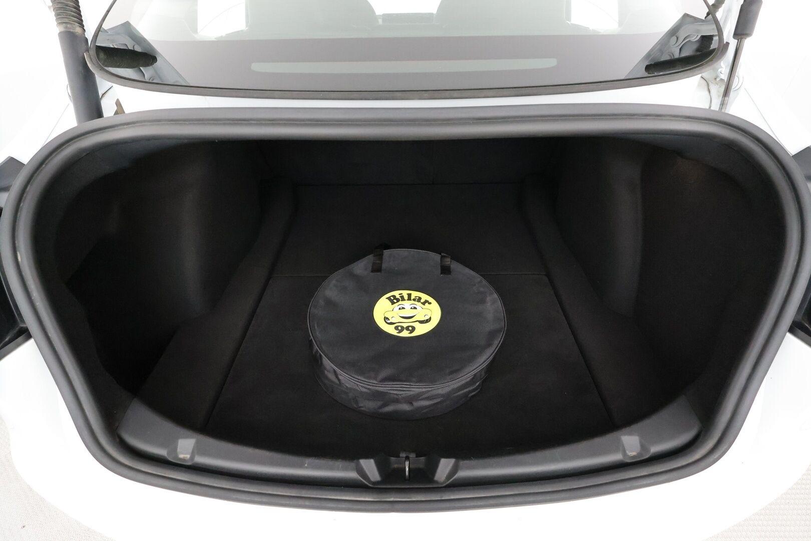 Tesla Model 3 2023 Performance * Lasikatto / ILP / ACC / Matrix-LED / P.Kamera / Muistipenkki / Premium Audio / Navi / Kaistavahti * - 1-om Suomi-auto / 2x vanteet / Akku kuntotarkastettu 