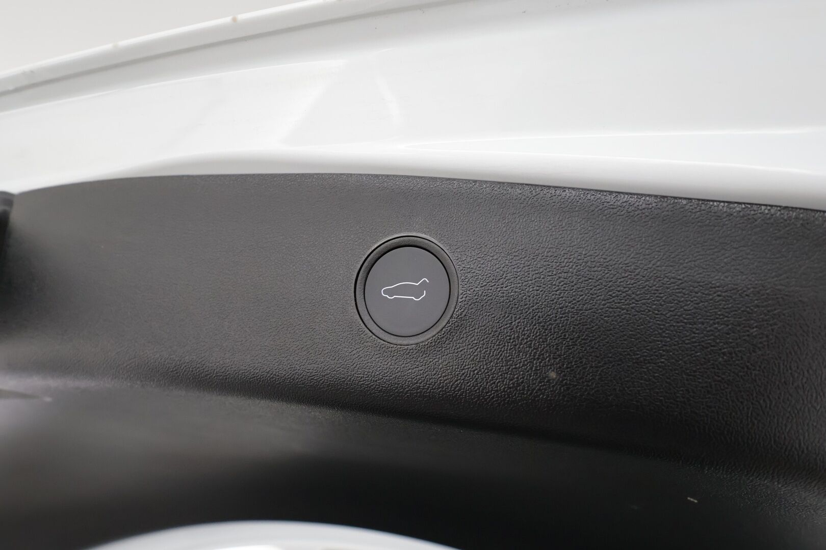 Tesla Model 3 2023 Performance * Lasikatto / ILP / ACC / Matrix-LED / P.Kamera / Muistipenkki / Premium Audio / Navi / Kaistavahti * - 1-om Suomi-auto / Akku kuntotarkastettu / Kahdet renkaat - HULLU BLACKWEEK KORKOTARJOUS 2,49%