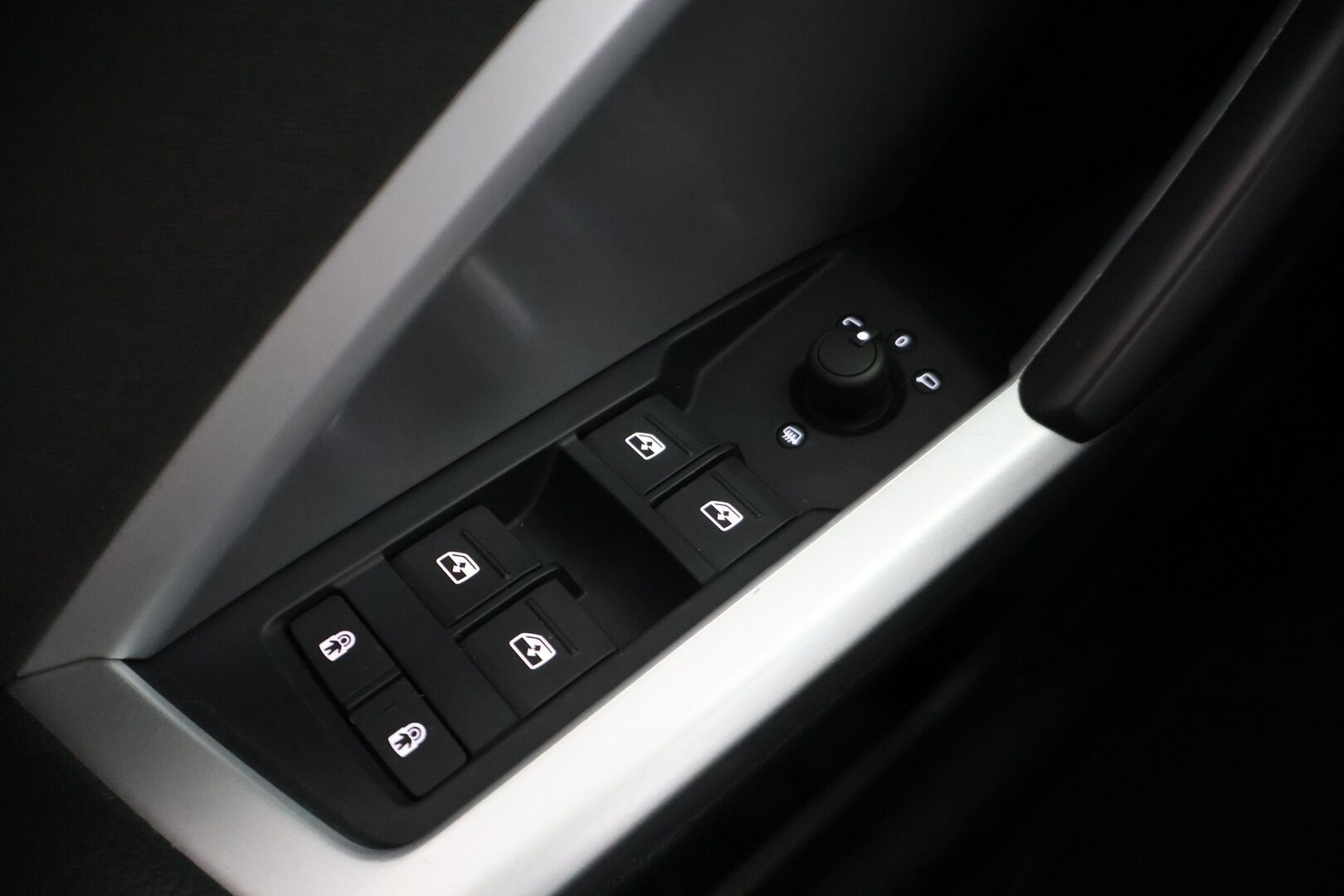 Audi Q3 2021 45 TFSI e 180 kW S tronic Business *Vakkari / Bang & Olufsen-äänentoisto / Digimittaristo / Koukku* - *2x Renkaat & Vanteet / Kattavasti huollettu* - HULLUT AVAJAISHULINAT KORKOTARJOUS 3,29 %