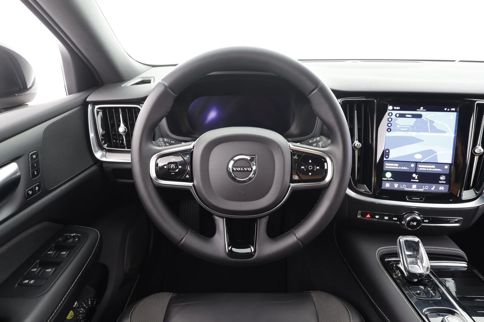 Volvo V60 2023 T8 AWD Long Range High Performance Plus Dark aut - | ACC | Sporttipenkit muistilla | Full-LED Active | Pilot Assist | BLIS | Puolinahat | Keyless | P.kamera | Lämm. ratti | 2x renkaat aluin | 1-om suomiauto |