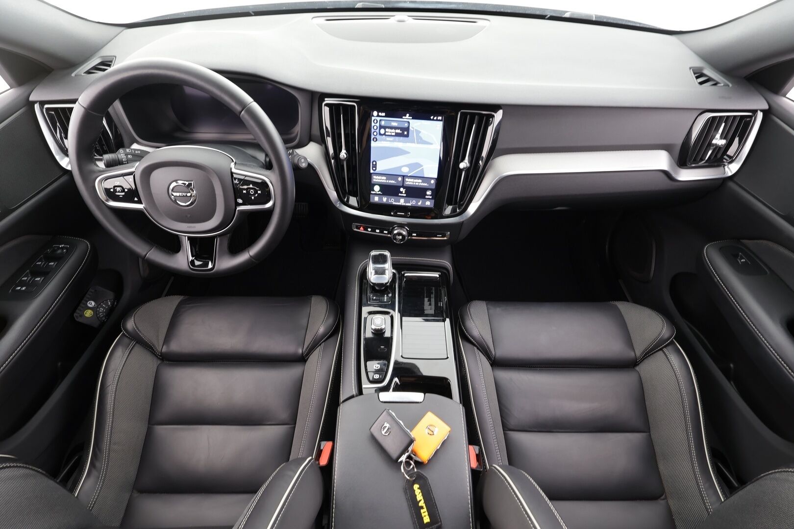 Volvo V60 2023 T8 AWD Long Range High Performance Plus Dark aut - | ACC | Sporttipenkit muistilla | Full-LED Active | Pilot Assist | BLIS | Puolinahat | Keyless | P.kamera | Lämm. ratti | 2x renkaat aluin | 1-om suomiauto |