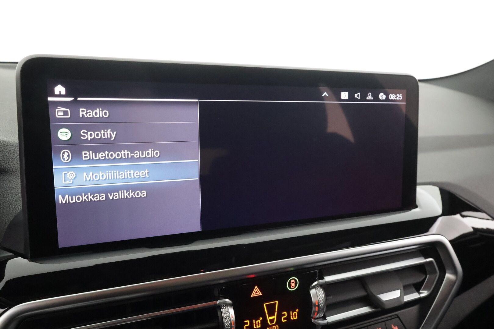 BMW X3 2023 G01 xDrive 30e A Charged Edition * ACC / P.kamera / Muistipenkki / Hifi / Sporttinahat / LED / Navi / Sähköluukku * - 1.Om Suomi-auto / Akku kuntotarkastettu / Kahdet renkaat aluvanteilla / Merkkihuollettu