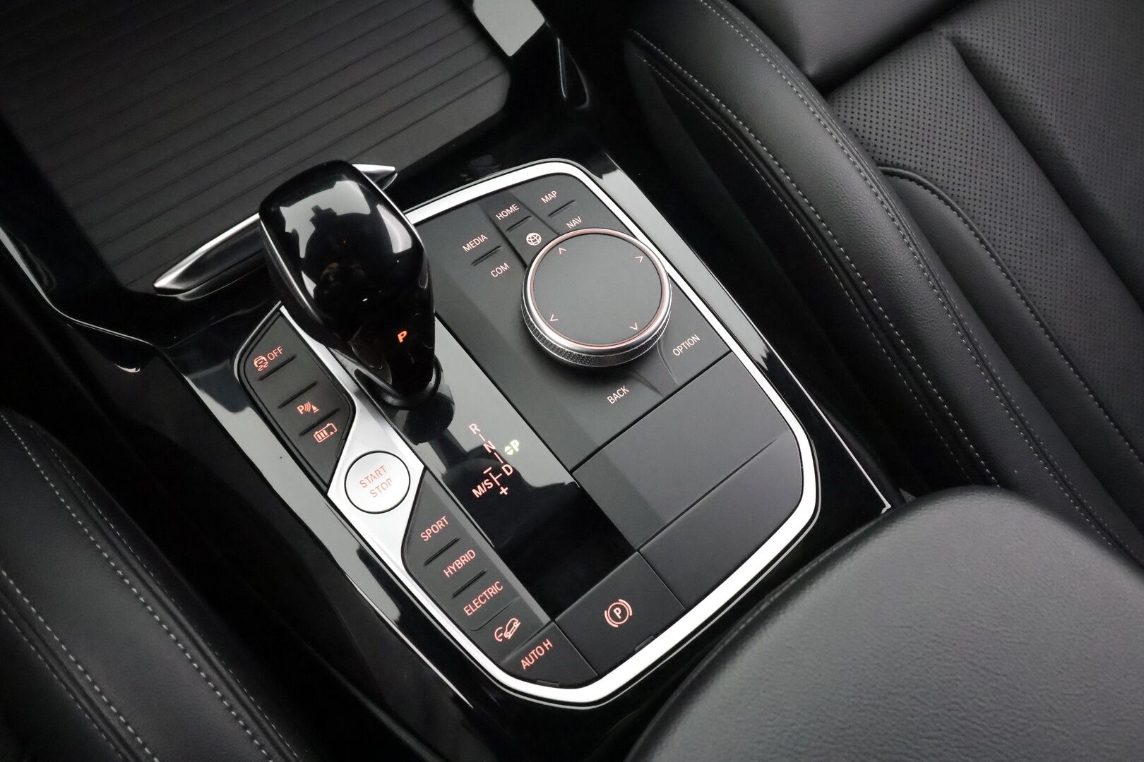 BMW X3 2023 G01 xDrive 30e A Charged Edition * ACC / P.kamera / Muistipenkki / Hifi / Sporttinahat / LED / Navi / Sähköluukku * - 1.Om Suomi-auto / Akku kuntotarkastettu / Kahdet renkaat aluvanteilla / Merkkihuollettu