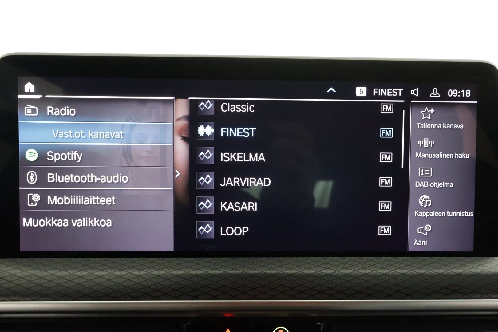 BMW X3 2023 G01 xDrive 30e A Charged Edition M-Sport ** Nahkasisusta / P-Kamera / LED / Hifi ** - 1.om Suomi-auto / Merkkihuollettu / 2x vanteet