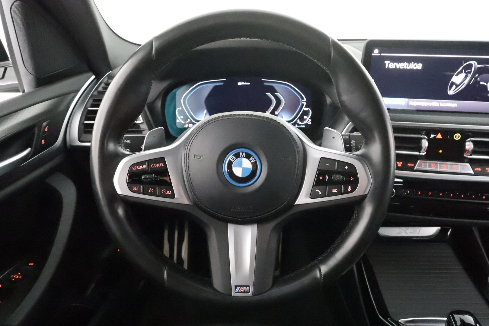 BMW X3 2023 G01 xDrive 30e A Charged Edition M-Sport ** Nahkasisusta / P-Kamera / LED / Hifi ** - 1.om Suomi-auto / Merkkihuollettu / 2x vanteet