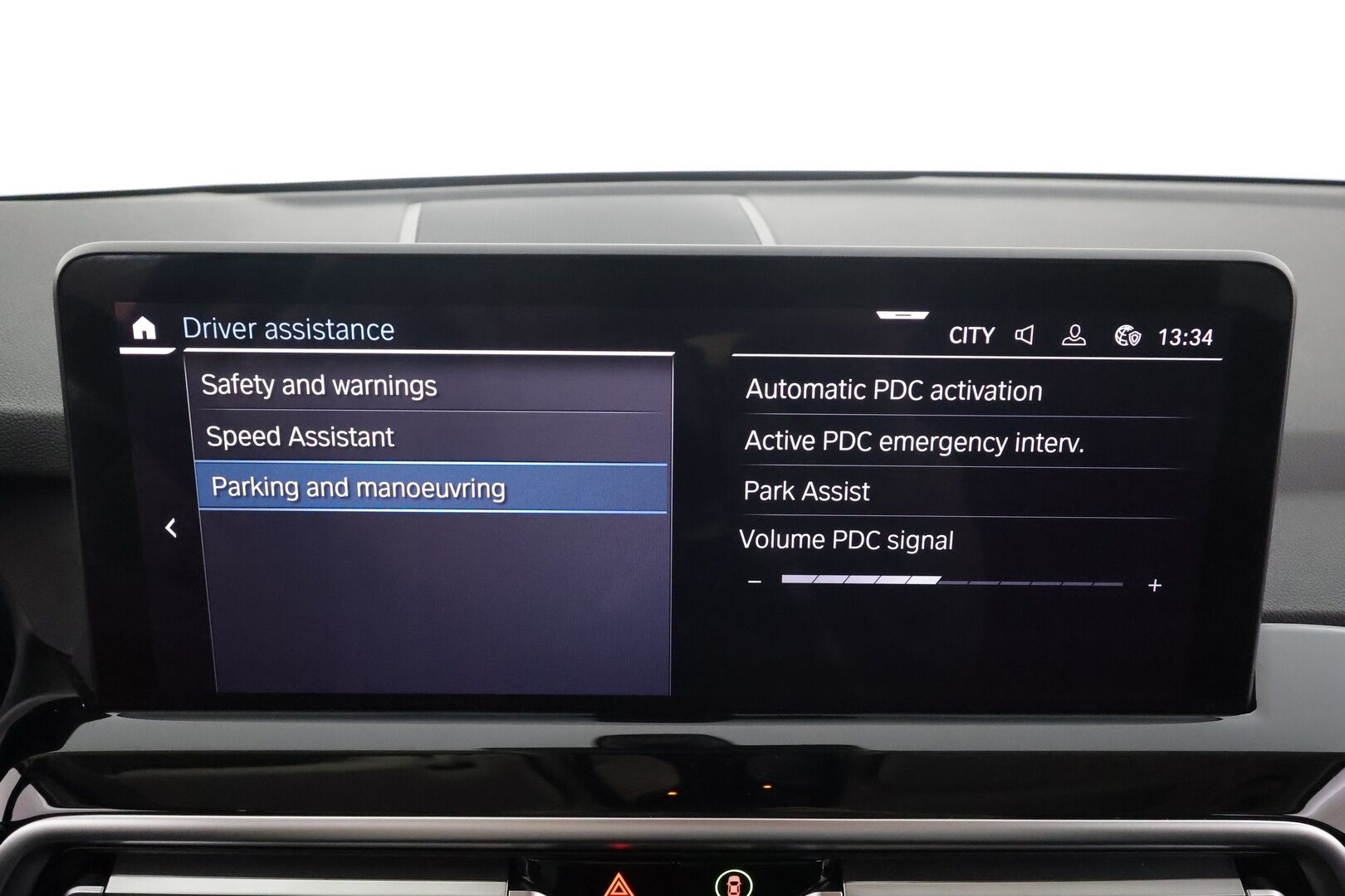 BMW X3 2023 G01 xDrive 30e A Charged Edition * ACC / P.kamera / Hifi / Koukku / Sporttinahat / Sähköluukku / Navi * - 1.Om Suomi-auto / Kahdet renkaat aluvanteilla / Merkkihuollettu