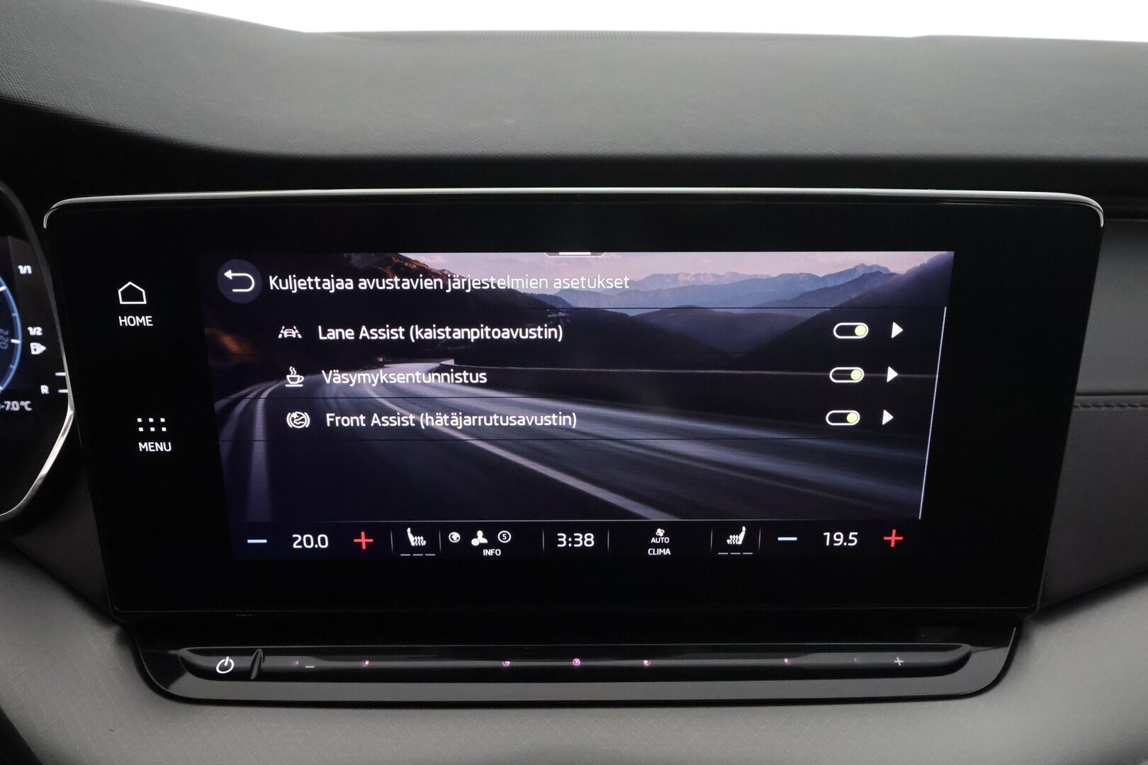 Skoda Octavia 2023 Combi 2.0 TDI 150 Ambition Nordic Edition DSG * Webasto / LED / Vakkari / Kaistavahti / Keyless * - 1.Om Suomi-auto / Kahdet renkaat