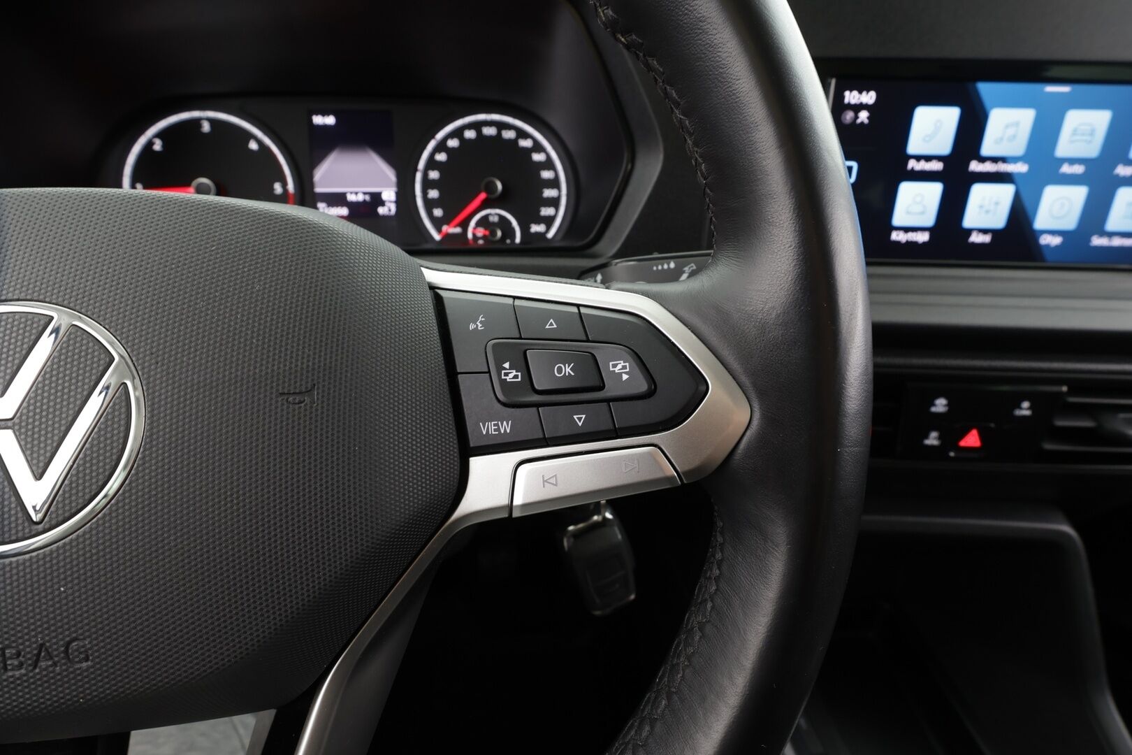 Volkswagen Caddy 2023 Family 2,0 TDI 75kW  7-P * 1.Om Suomi-auto / Vakkari / P.tutkat / Webasto / Koukku / 2xRenkaat *