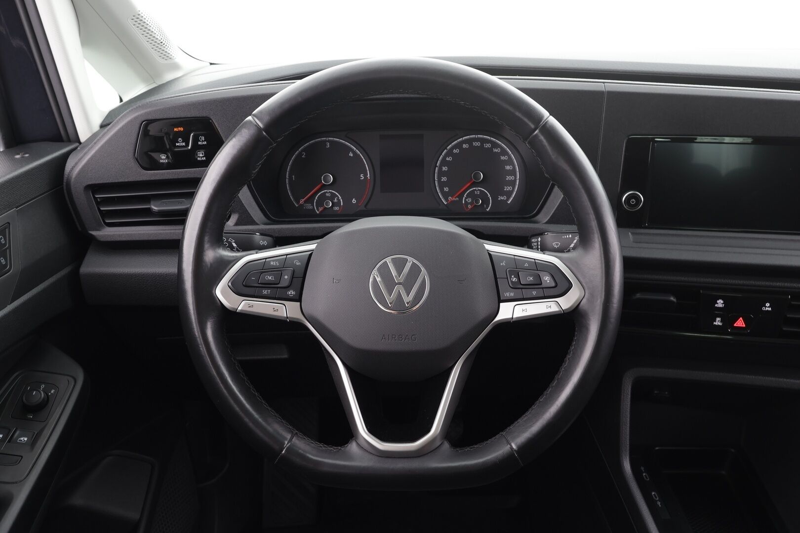 Volkswagen Caddy 2023 Family 2,0 TDI 75kW  7-P * 1.Om Suomi-auto / Vakkari / P.tutkat / Webasto / Koukku / 2xRenkaat *