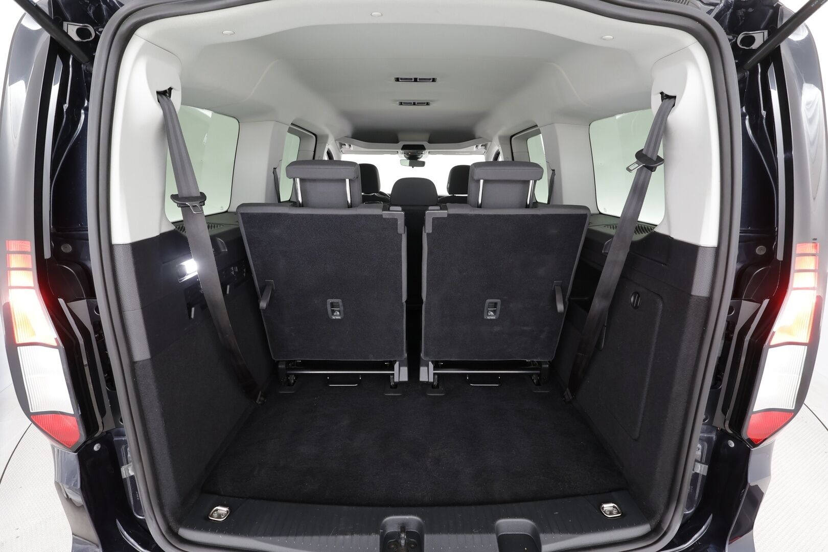 Volkswagen Caddy 2023 Family 2,0 TDI 75kW  7-P * 1.Om Suomi-auto / Vakkari / P.tutkat / Webasto / Koukku / 2xRenkaat *