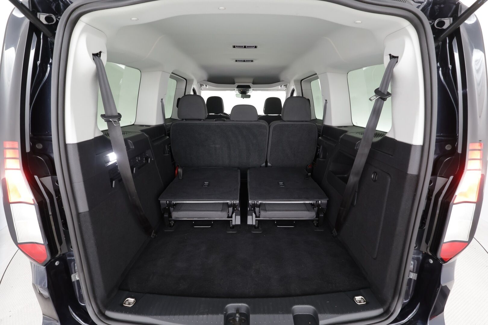 Volkswagen Caddy 2023 Family 2,0 TDI 75kW  7-P * 1.Om Suomi-auto / Vakkari / P.tutkat / Webasto / Koukku / 2xRenkaat *