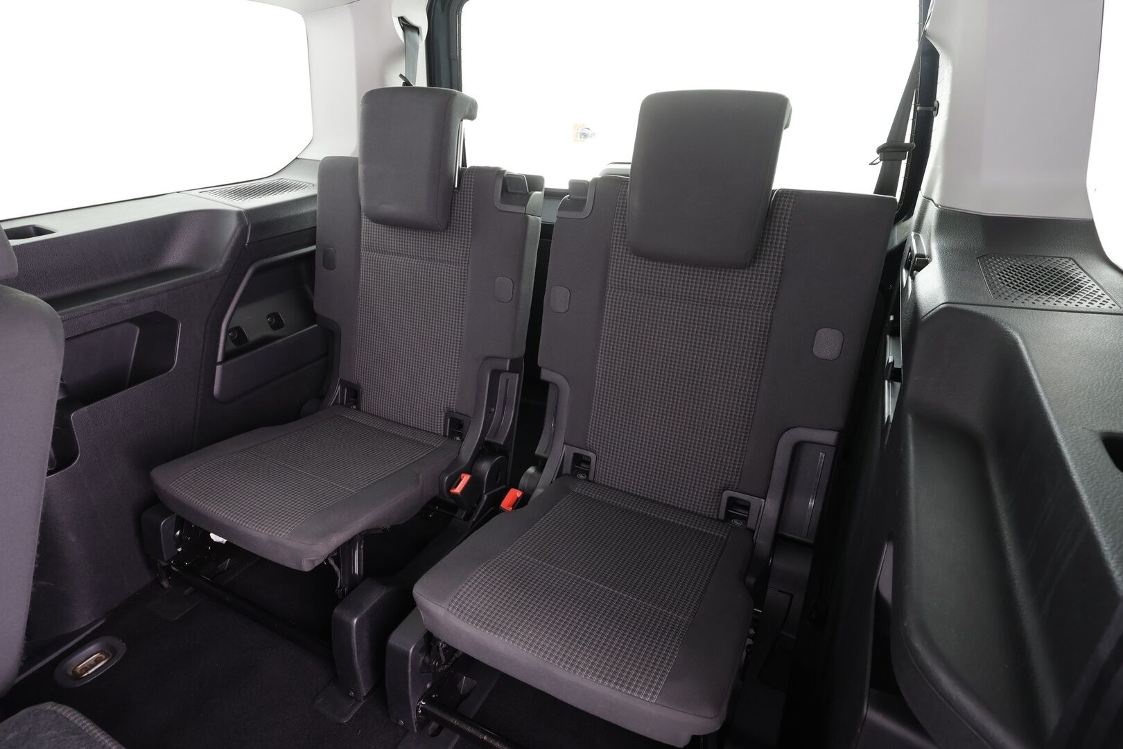 Volkswagen Caddy 2023 Family 2,0 TDI 75kW  7-P * 1.Om Suomi-auto / Vakkari / P.tutkat / Webasto / Koukku / 2xRenkaat *