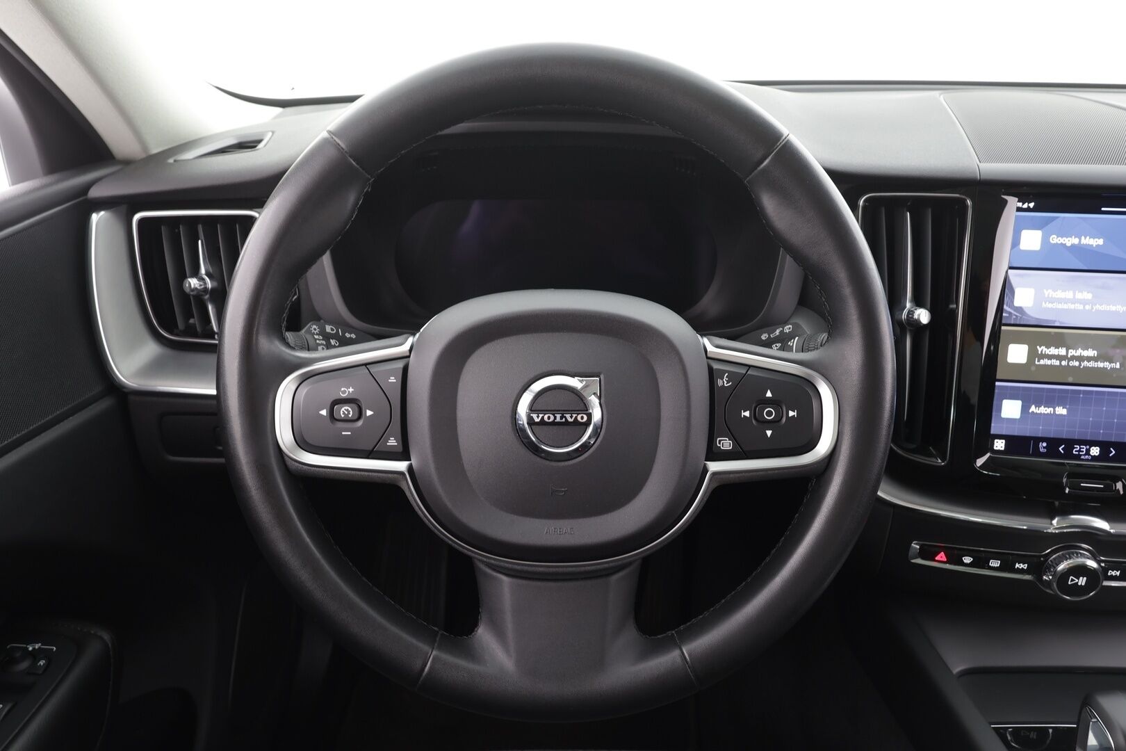 Volvo XC60 2023 T6 AWD Long Range Core aut * ACC / Webasto / Panorama / Koukku / P.Kamera / LED / Navi / Facelift / BLIS / Keyless * - 1.Om Suomi-auto / Kahdet renkaat aluvanteilla / Merkkihuollettu - HULLUT AVAJAISHULINAT KORKOTARJOUS 3,29 %