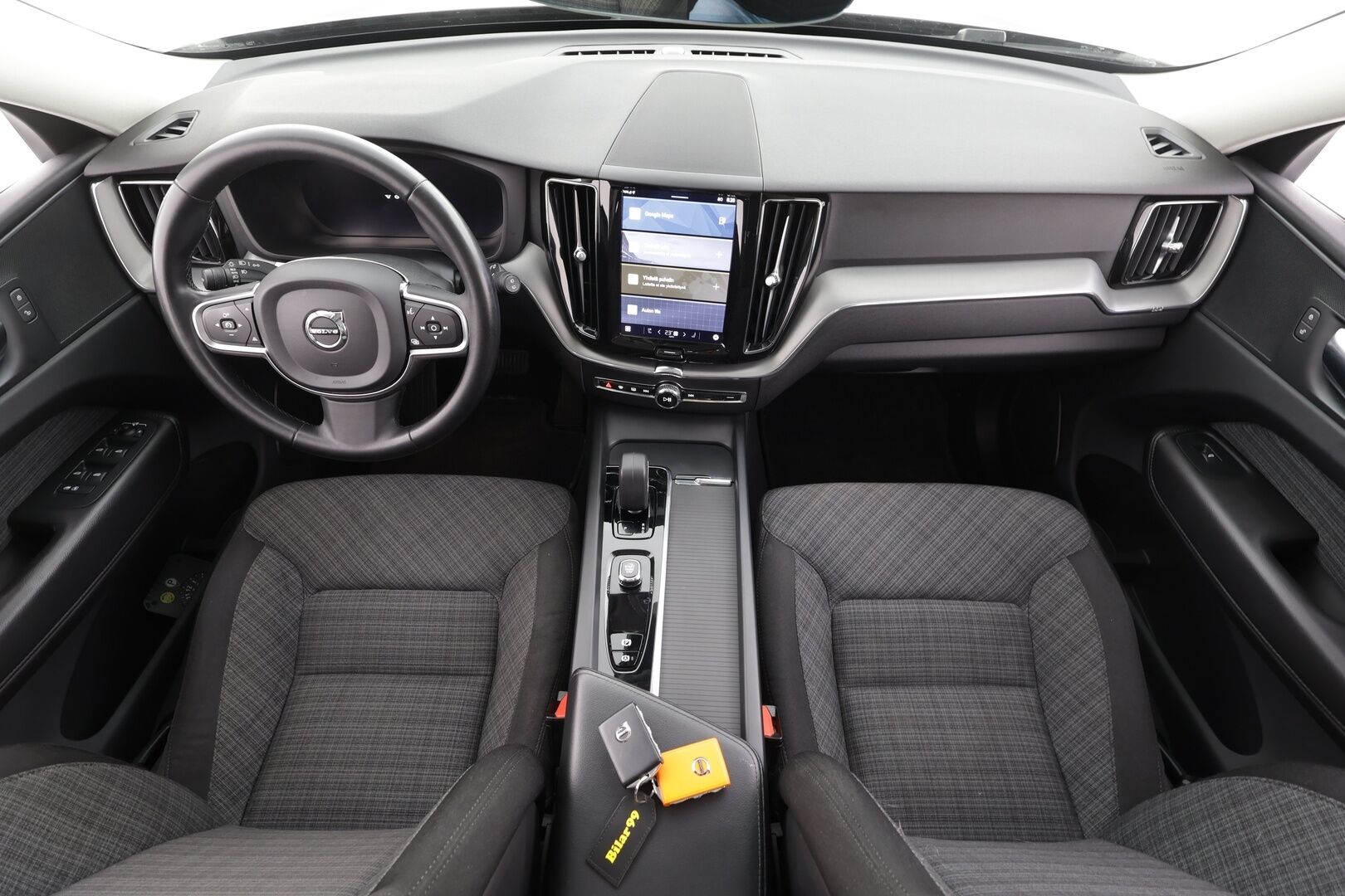 Volvo XC60 2023 T6 AWD Long Range Core aut * ACC / Webasto / Panorama / Koukku / P.Kamera / LED / Navi / Facelift / BLIS / Keyless * - 1.Om Suomi-auto / Kahdet renkaat aluvanteilla / Merkkihuollettu - HULLUT AVAJAISHULINAT KORKOTARJOUS 3,29 %