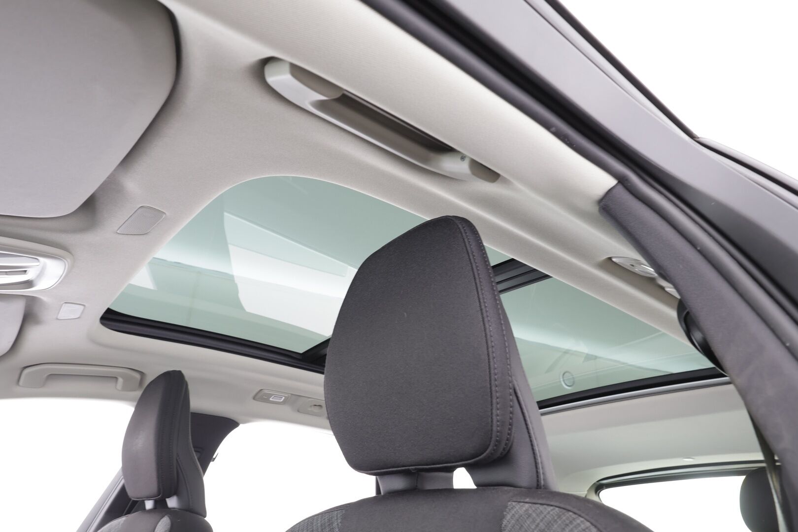 Volvo XC60 2023 T6 AWD Long Range Core aut * ACC / Webasto / Panorama / Koukku / P.Kamera / LED / Navi / Facelift / BLIS / Keyless * - 1.Om Suomi-auto / Kahdet renkaat aluvanteilla / Merkkihuollettu - HULLUT AVAJAISHULINAT KORKOTARJOUS 3,29 %