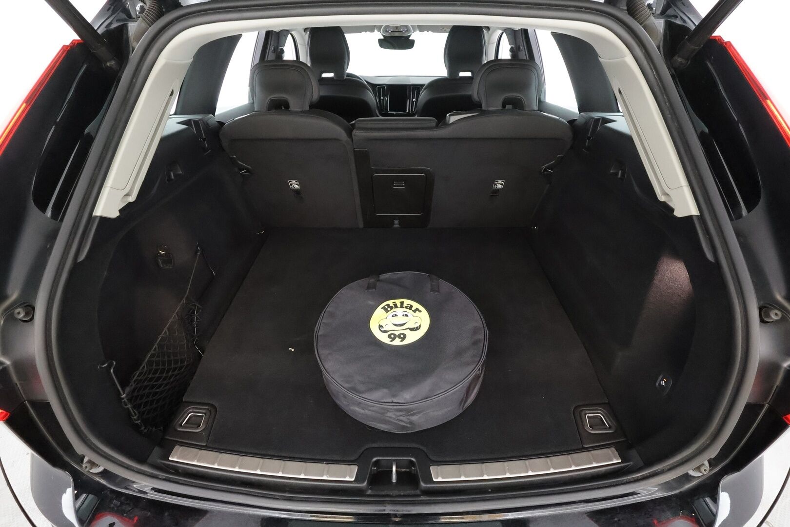 Volvo XC60 2023 T6 AWD Long Range Core aut * ACC / Webasto / Panorama / Koukku / P.Kamera / LED / Navi / Facelift / BLIS / Keyless * - 1.Om Suomi-auto / Kahdet renkaat aluvanteilla / Merkkihuollettu - HULLUT AVAJAISHULINAT KORKOTARJOUS 3,29 %