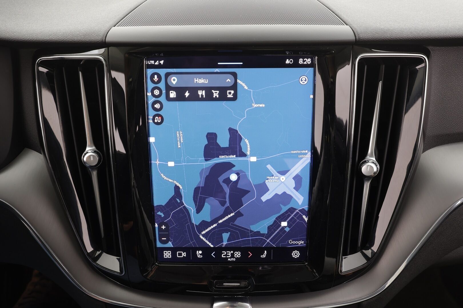 Volvo XC60 2023 T6 AWD Long Range Core aut * ACC / Webasto / Panorama / Koukku / P.Kamera / LED / Navi / Facelift / BLIS / Keyless * - 1.Om Suomi-auto / Kahdet renkaat aluvanteilla / Merkkihuollettu - HULLUT AVAJAISHULINAT KORKOTARJOUS 3,29 %