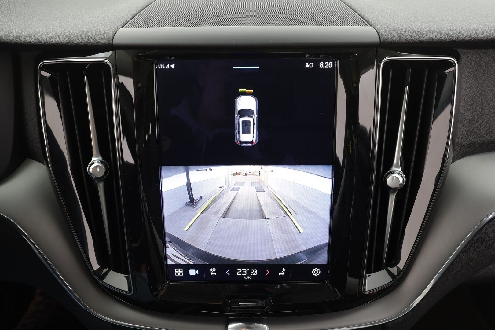 Volvo XC60 2023 T6 AWD Long Range Core aut * ACC / Webasto / Panorama / Koukku / P.Kamera / LED / Navi / Facelift / BLIS / Keyless * - 1.Om Suomi-auto / Kahdet renkaat aluvanteilla / Merkkihuollettu - HULLUT AVAJAISHULINAT KORKOTARJOUS 3,29 %