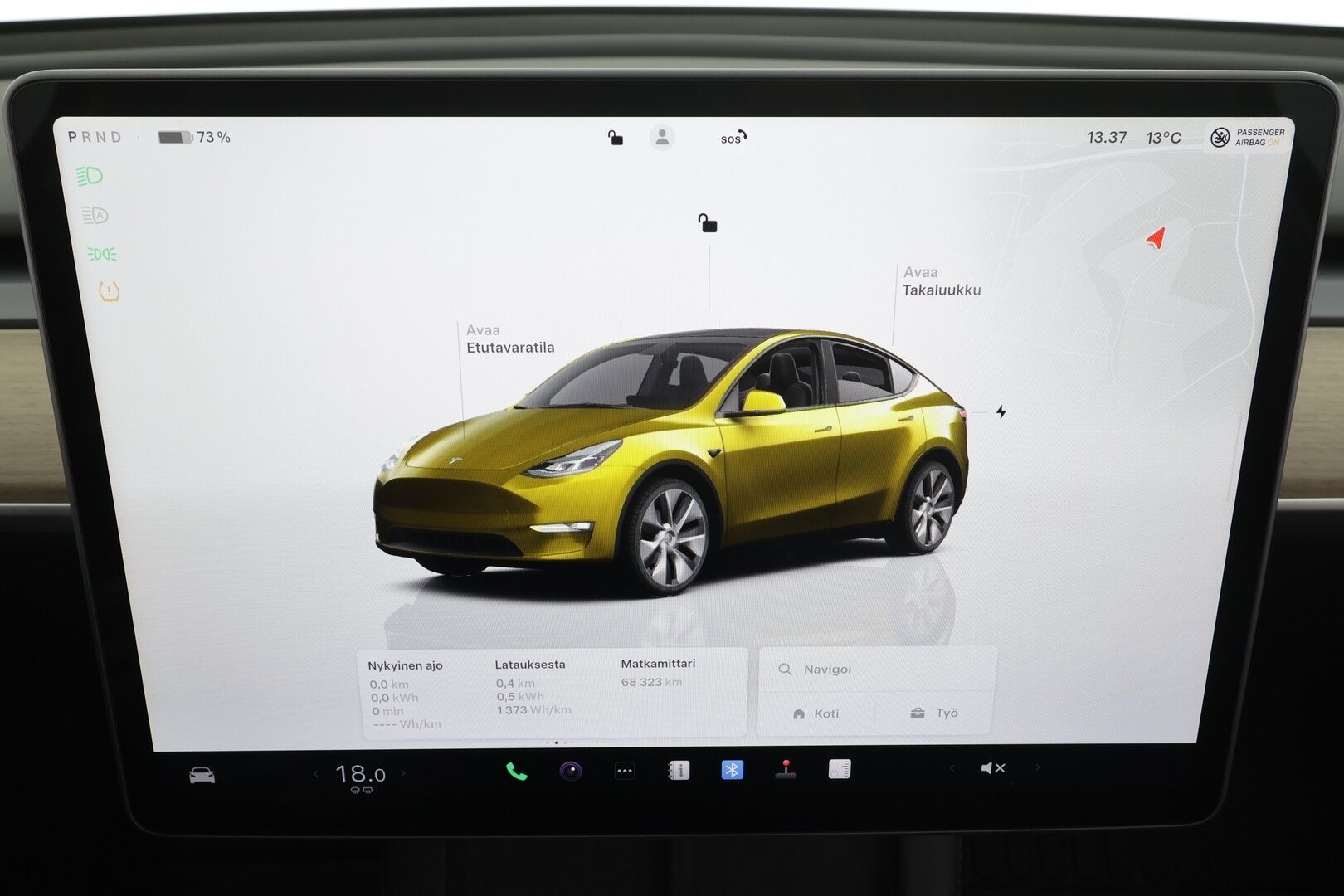 Tesla Model Y 2023 Long Range Dual Motor * Lasikatto / Koukku / ILP / ACC / Matrix-LED / Muistipenkki / P.kamera / Premium Audio / Navi * - 1-om Suomi-auto / 2x Latauskaapelit / Kahdet renkaat aluvanteilla