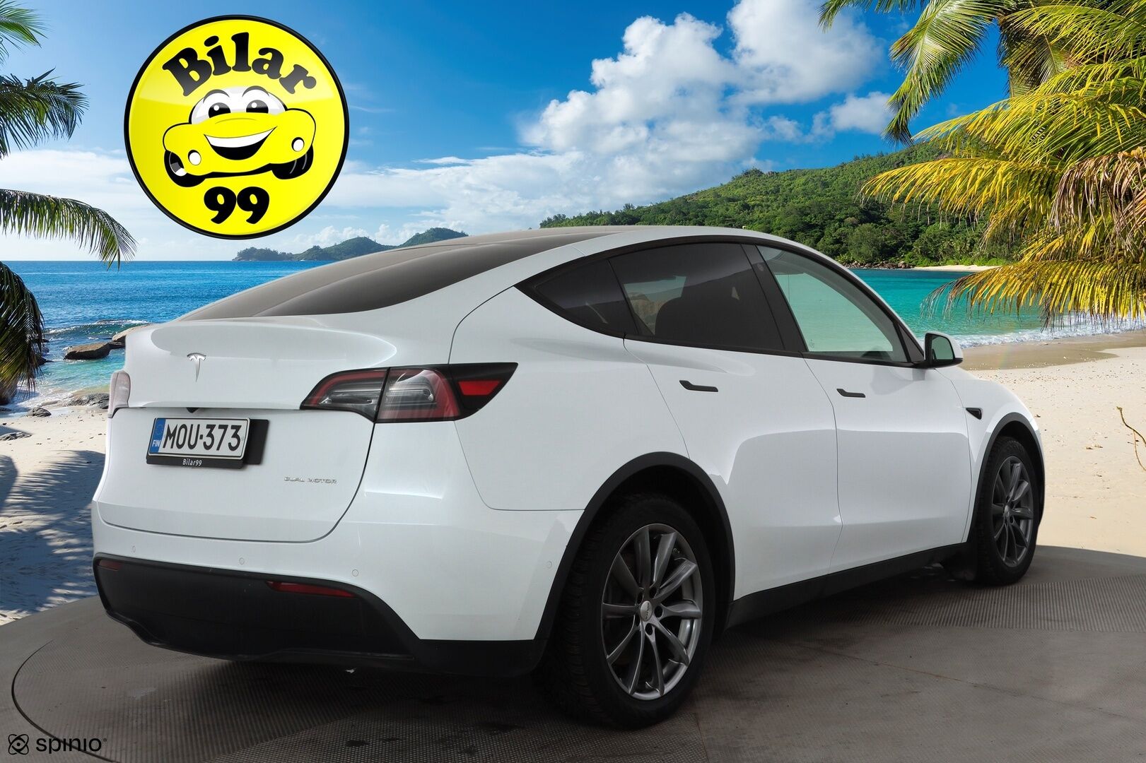 Tesla Model Y 2023 Long Range Dual Motor * Lasikatto / Koukku / ILP / ACC / Matrix-LED / Muistipenkki / P.kamera / Premium Audio / Navi * - 1-om Suomi-auto / 2x Latauskaapelit / Kahdet renkaat aluvanteilla