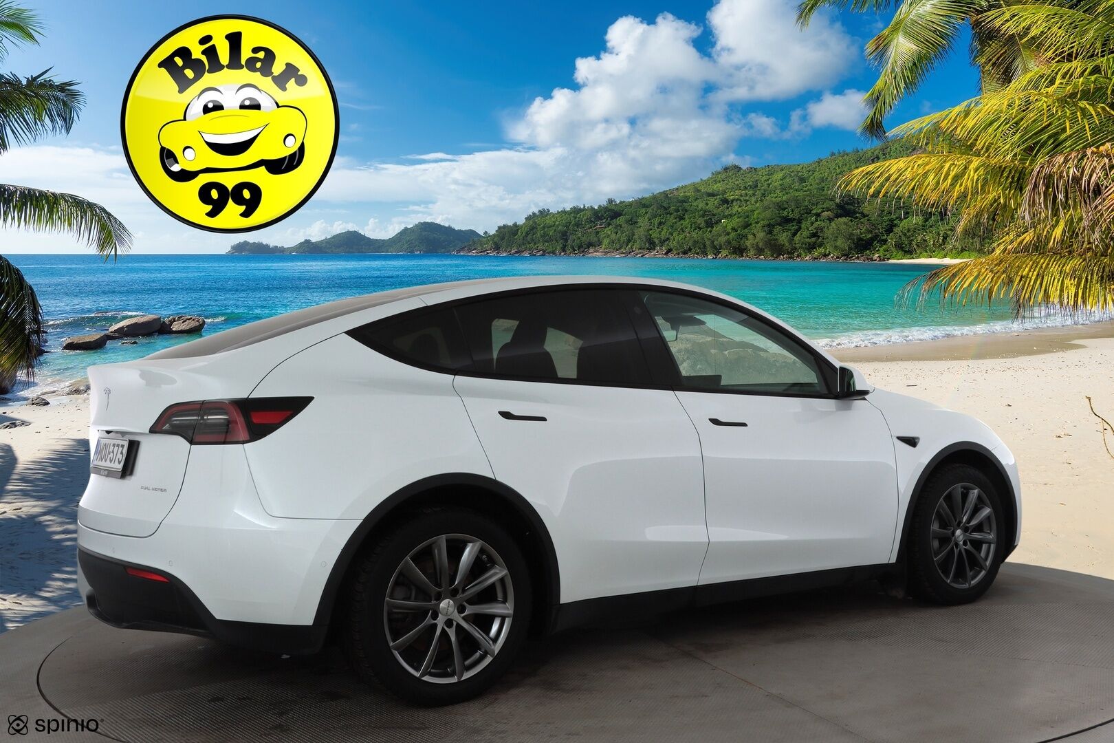 Tesla Model Y 2023 Long Range Dual Motor * Lasikatto / Koukku / ILP / ACC / Matrix-LED / Muistipenkki / P.kamera / Premium Audio / Navi * - 1-om Suomi-auto / 2x Latauskaapelit / Kahdet renkaat aluvanteilla