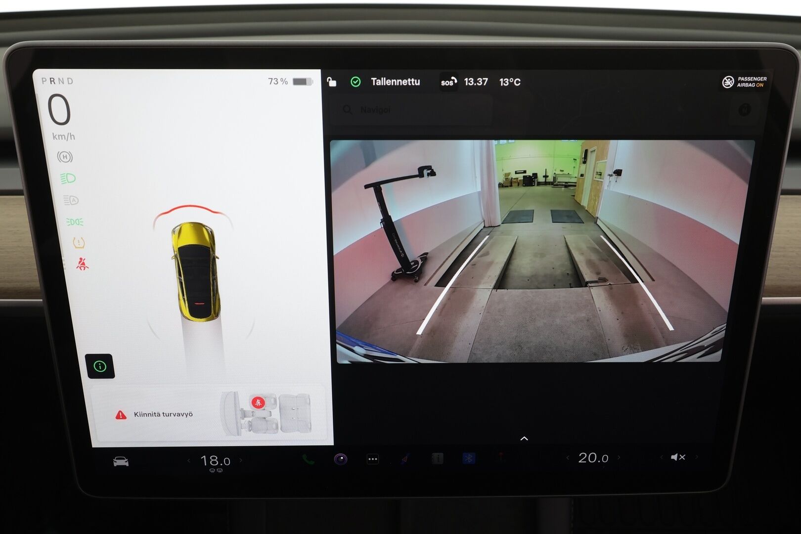 Tesla Model Y 2023 Long Range Dual Motor * Lasikatto / Koukku / ILP / ACC / Matrix-LED / Muistipenkki / P.kamera / Premium Audio / Navi * - 1-om Suomi-auto / 2x Latauskaapelit / Kahdet renkaat aluvanteilla