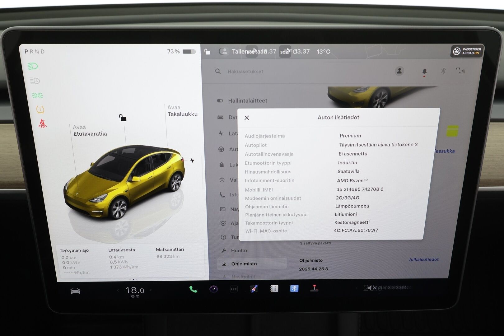 Tesla Model Y 2023 Long Range Dual Motor * Lasikatto / Koukku / ILP / ACC / Matrix-LED / Muistipenkki / P.kamera / Premium Audio / Navi * - 1-om Suomi-auto / 2x Latauskaapelit / Kahdet renkaat aluvanteilla