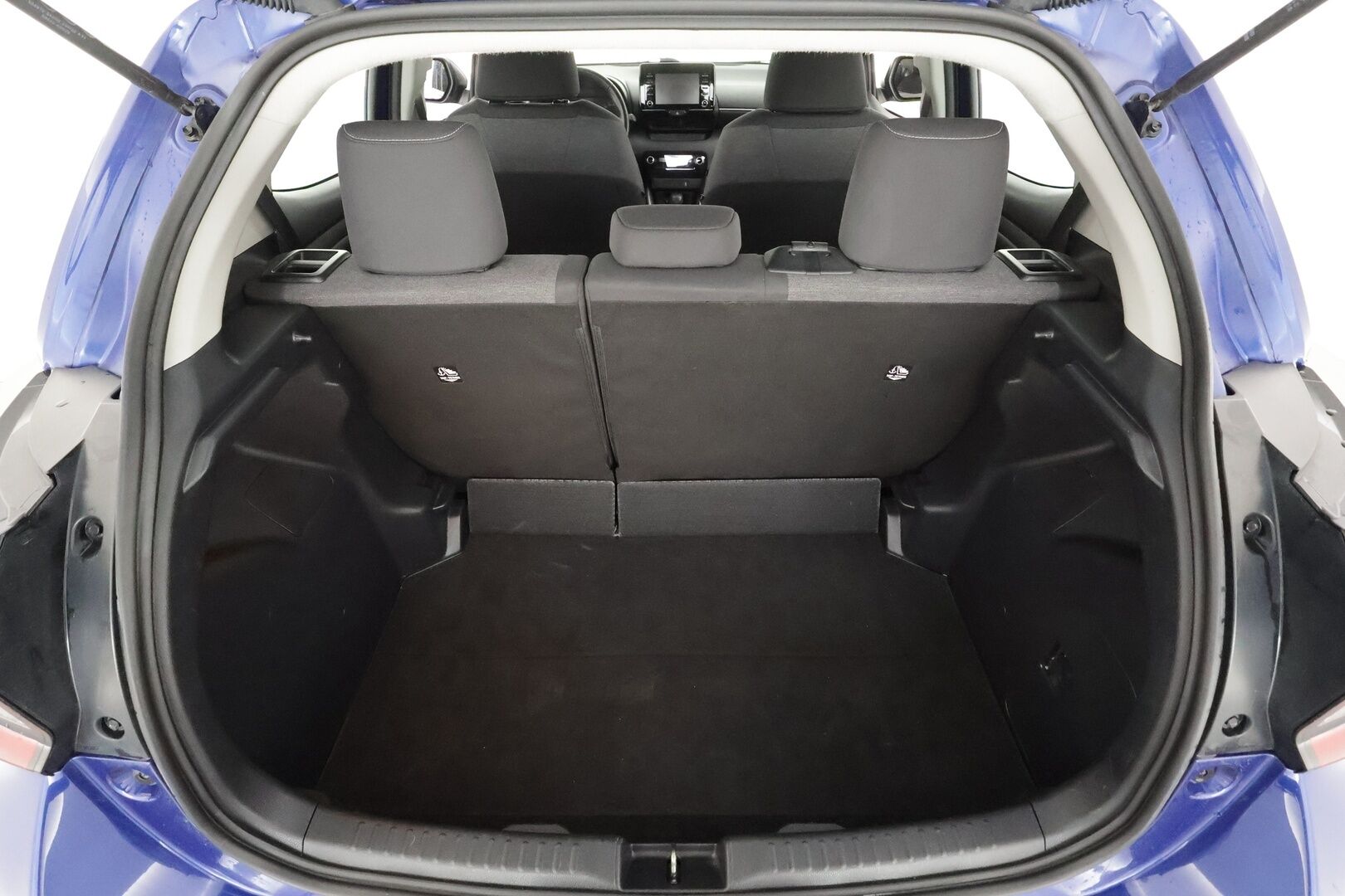 Toyota Yaris 2023 1,5 Hybrid Active * ACC / P.Kamera / Kaistavahti / Apple&Android / 2x Renkaat / ALV * - HULLUT AVAJAISHULINAT KORKOTARJOUS 3,29 %