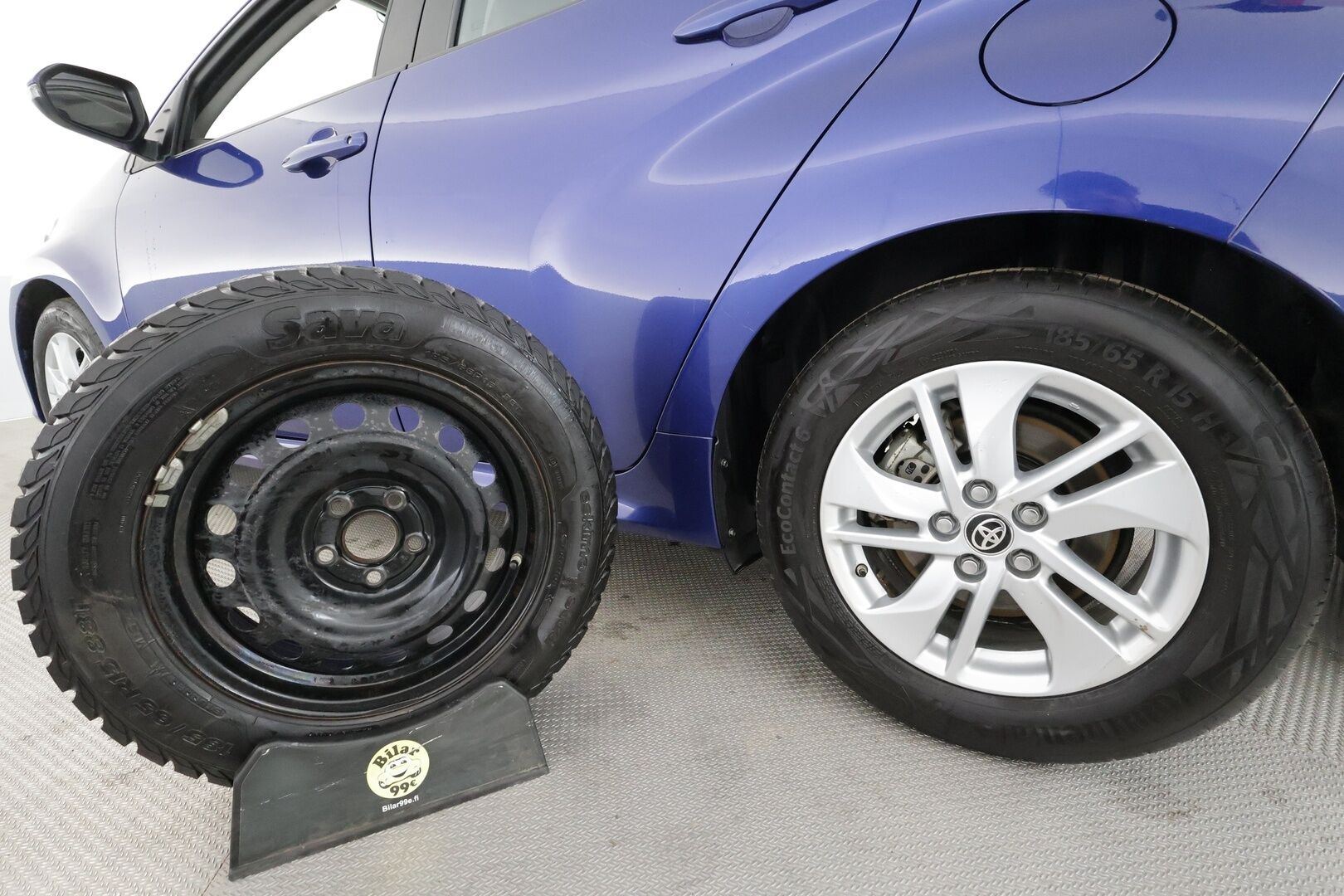 Toyota Yaris 2023 1,5 Hybrid Active * ACC / P.Kamera / Kaistavahti / Apple&Android / 2x Renkaat / ALV * - HULLUT AVAJAISHULINAT KORKOTARJOUS 3,29 %