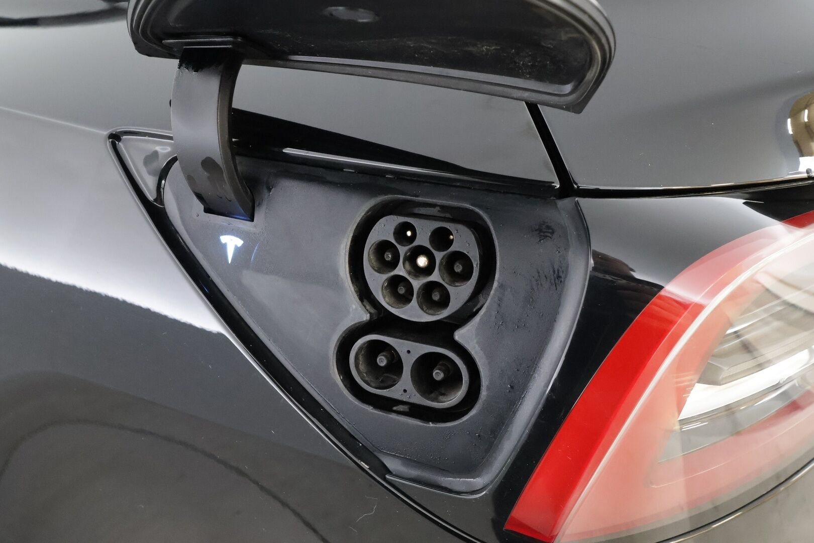 Tesla Model 3 2022 Performance * P.kamera / Premium Audio / Lasikatto / Nahat / Matrix LED / Navi / ILP * - Akku kuntotarkastettu - HULLU BLACKWEEK KORKOTARJOUS 2,49%