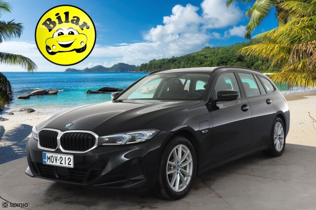 BMW 330 2023