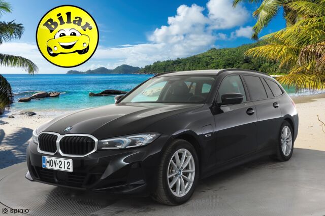 BMW 330 2023