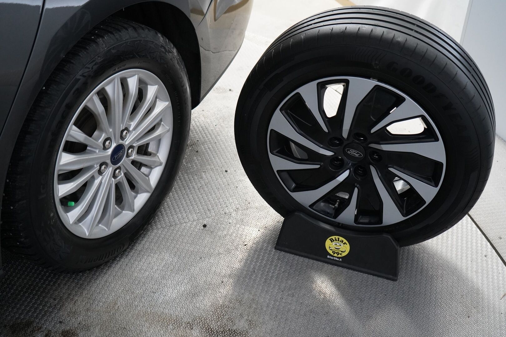 Ford Focus 2023 1.0 EcoBoost Hybrid Powershift 125hv A7 Titanium Wagon *Bang&Olufsen / Digimittaristo / ACC / Lohkolämmitin / Kamera / Sähkökontti* - Suomi-auto / Kahdet renkaat / Huippuvarustelu