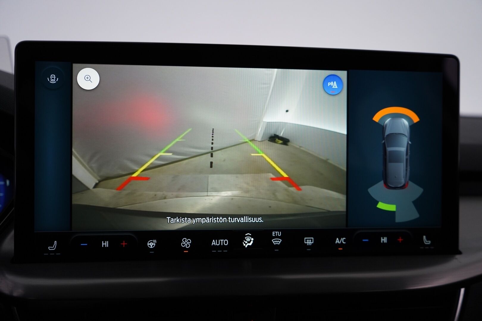 Ford Focus 2023 1.0 EcoBoost Hybrid Powershift 125hv A7 Titanium Wagon *Bang&Olufsen / Digimittaristo / ACC / Lohkolämmitin / Kamera / Sähkökontti* - Suomi-auto / Kahdet renkaat / Huippuvarustelu - HULLUT AVAJAISHULINAT KORKOTARJOUS 3,29 %