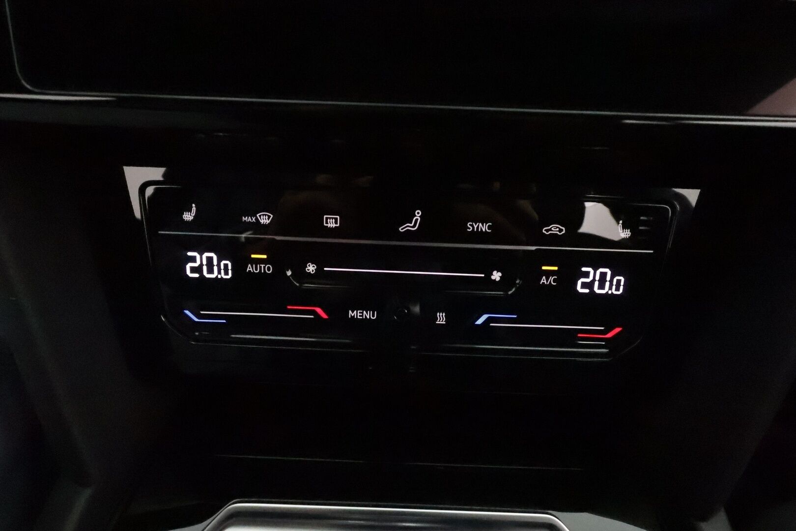 Volkswagen Arteon 2022 Shooting Brake R-Line Business eHybrid 160 kW DSG **Webasto / Adapt.vakkari / Koukku / P.kamera / Hierovapenkki / LED** - 3,99 % KORKOTARJOUS TÄHÄN AUTOON - 2x Latauskaapelit / Kahdet Renkaat