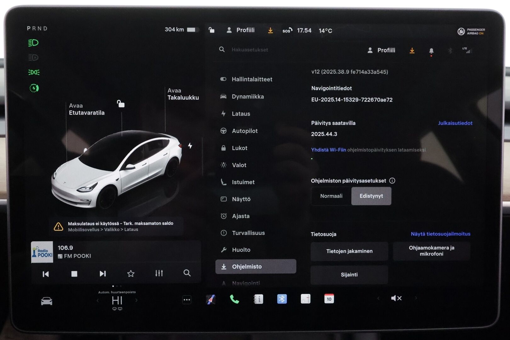Tesla Model 3 2022 Long Range * Lasikatto / ILP / ACC / Matrix-LED / P.kamera / Muistipenkki / Premium Audio / Navi / Kaistavahti * - 2x Latauskaapelit - HULLUT BLACKWEEK JATKOT - KORKOTARJOUS 2,49%