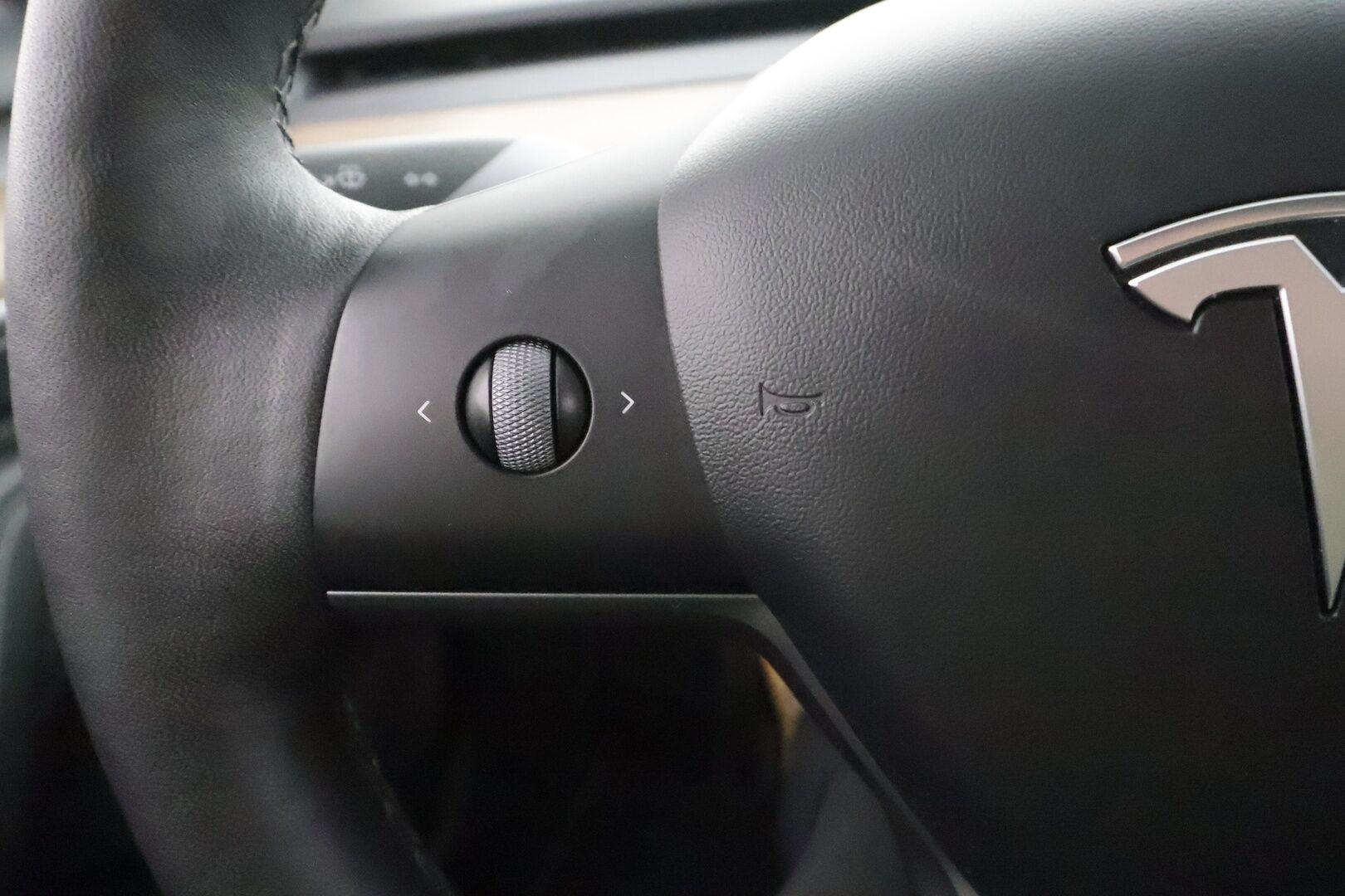 Tesla Model 3 2022 Long Range * Lasikatto / ILP / ACC / Matrix-LED / P.kamera / Muistipenkki / Premium Audio / Navi / Kaistavahti * - 2x Latauskaapelit - HULLUT BLACKWEEK JATKOT - KORKOTARJOUS 2,49%